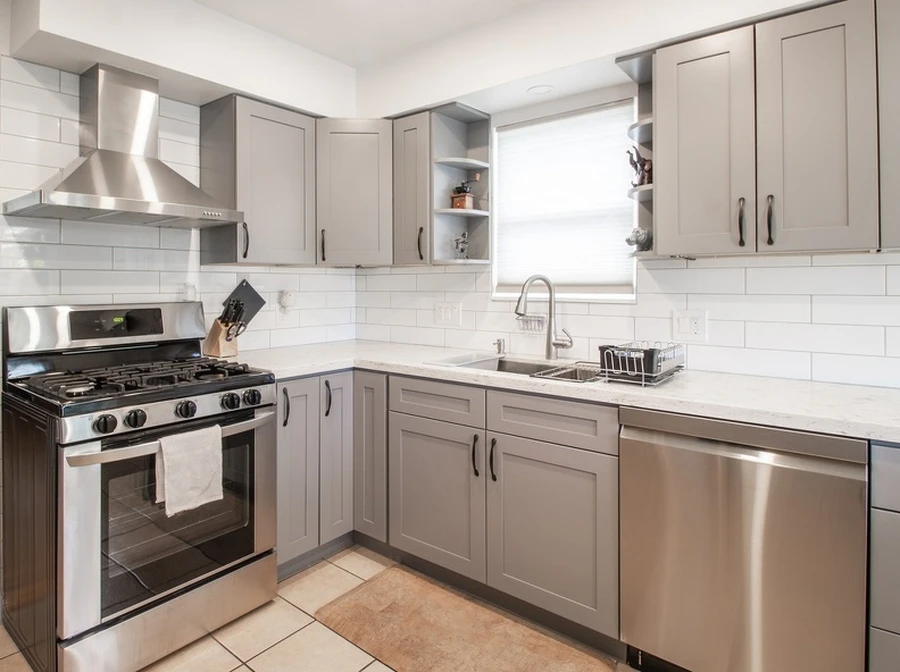 Choosing The Right Countertop Materials For Your Kitchen Remodel Hayward, CA Choosing The Right Countertop Materials For Your Kitchen Remodel Hayward, CA